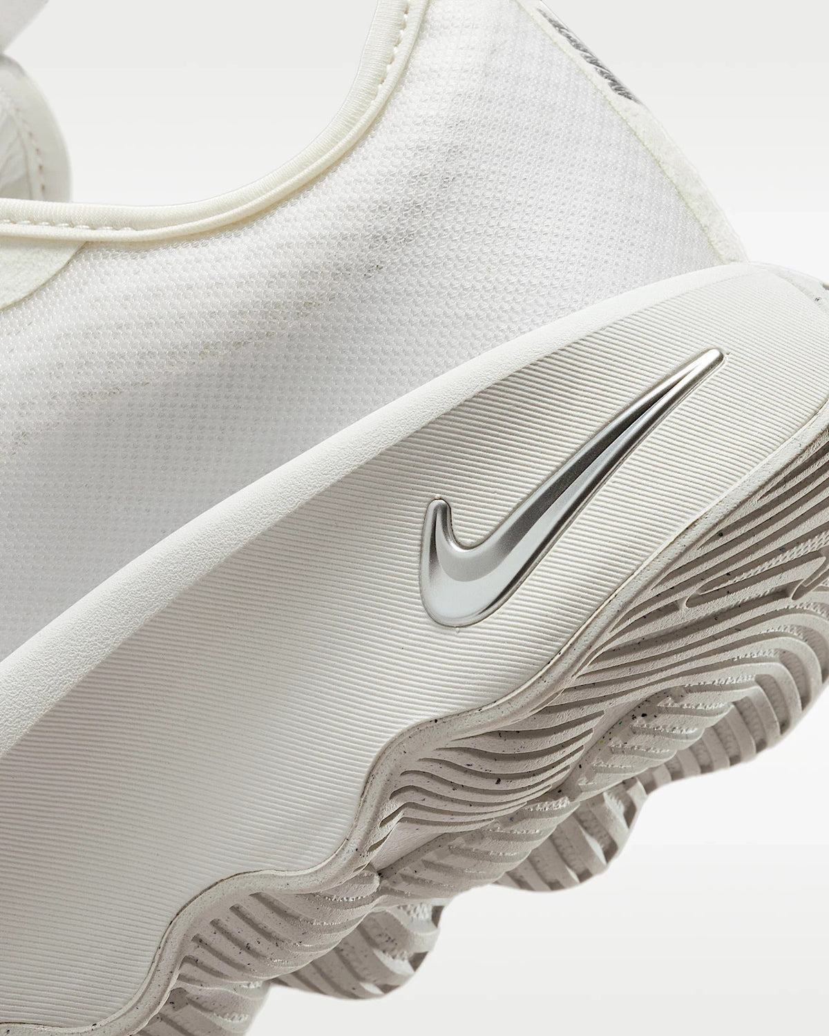 II7278-102 Nike Motiva 2 "Summit White/Phantom"(Women's)