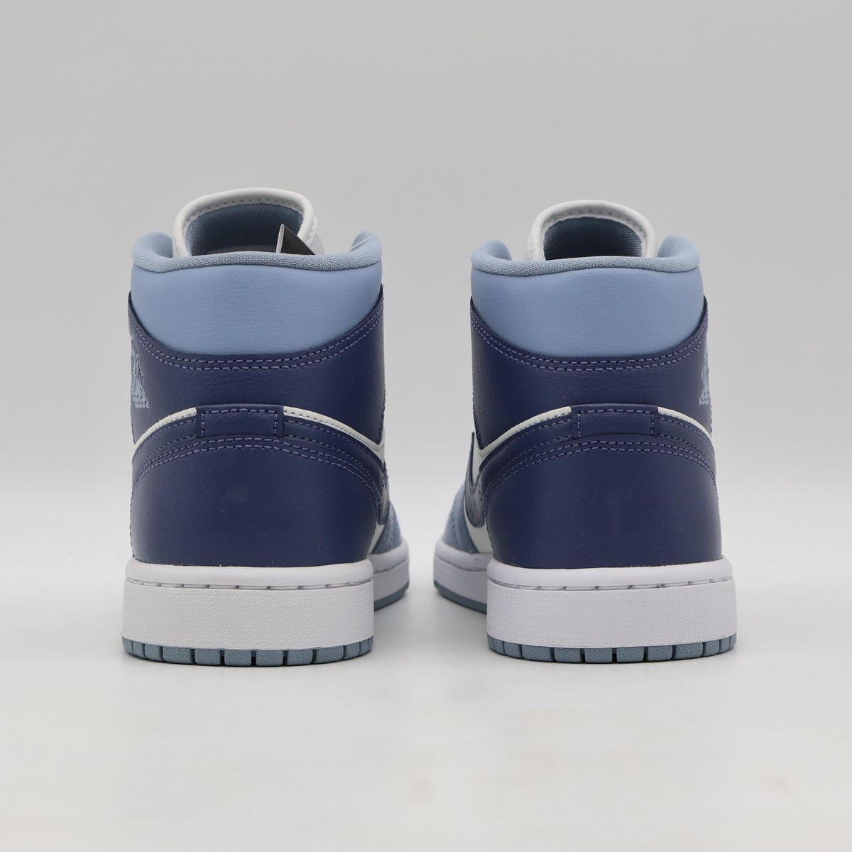 BQ6472-140 Nike Air Jordan 1 Mid White Diffused Blue (Women's)