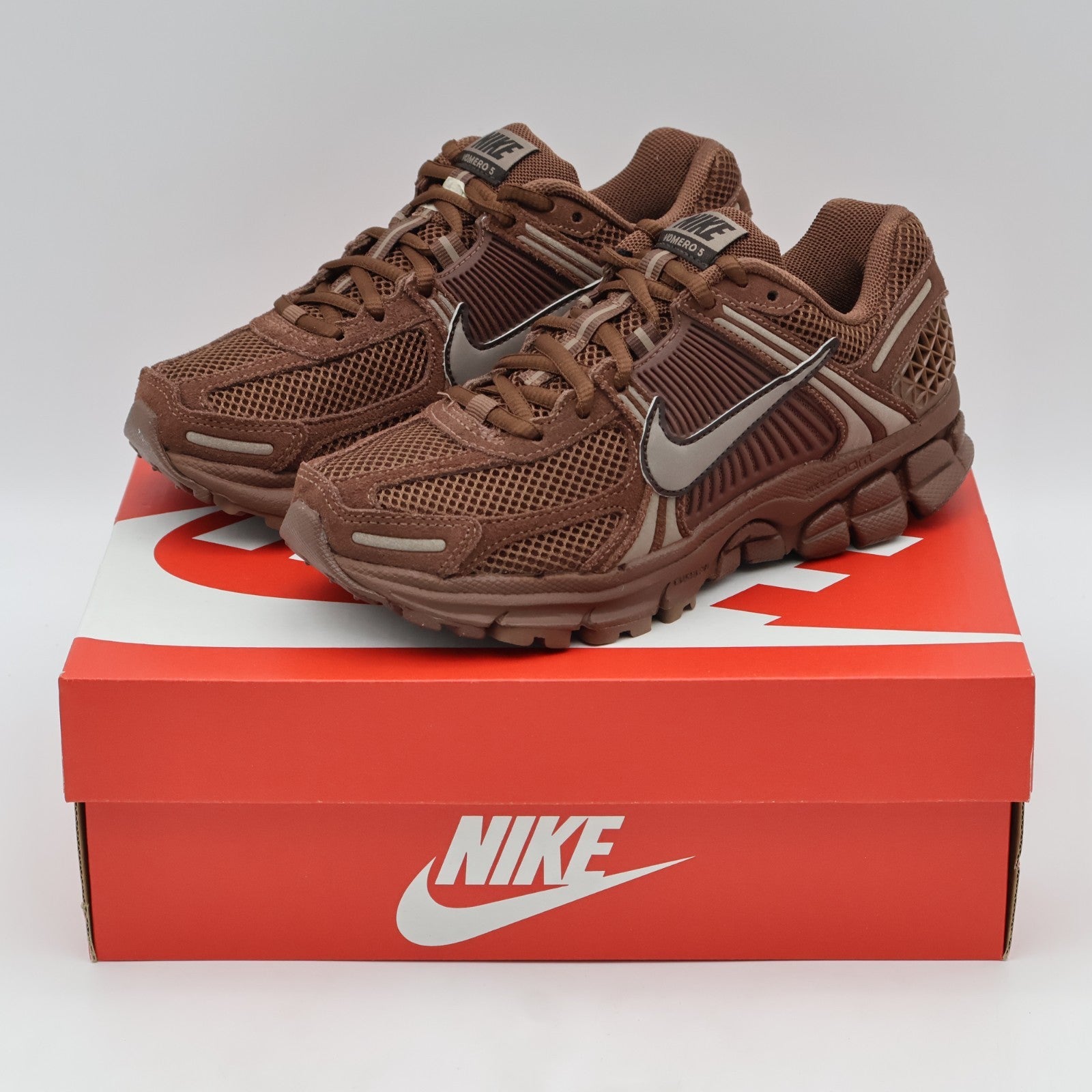 HQ0458-201 Nike Zoom Vomero 5 Fauna Brown Velvet Brown Mink Brown
