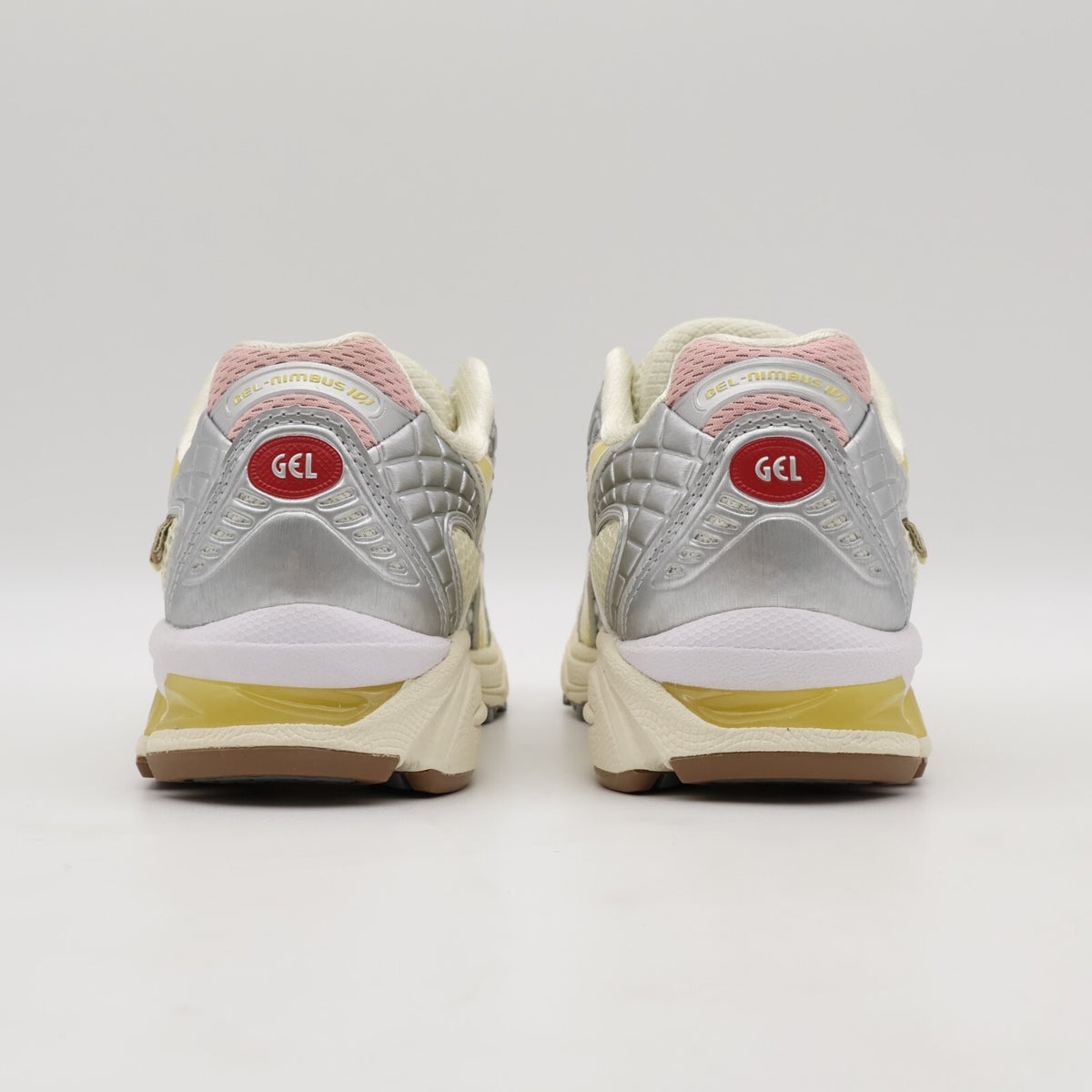 1203A865-752 VANDY THE PINK atmos Asics Gel-Nimbus 10.1 Ivory Pineapple (Men's)