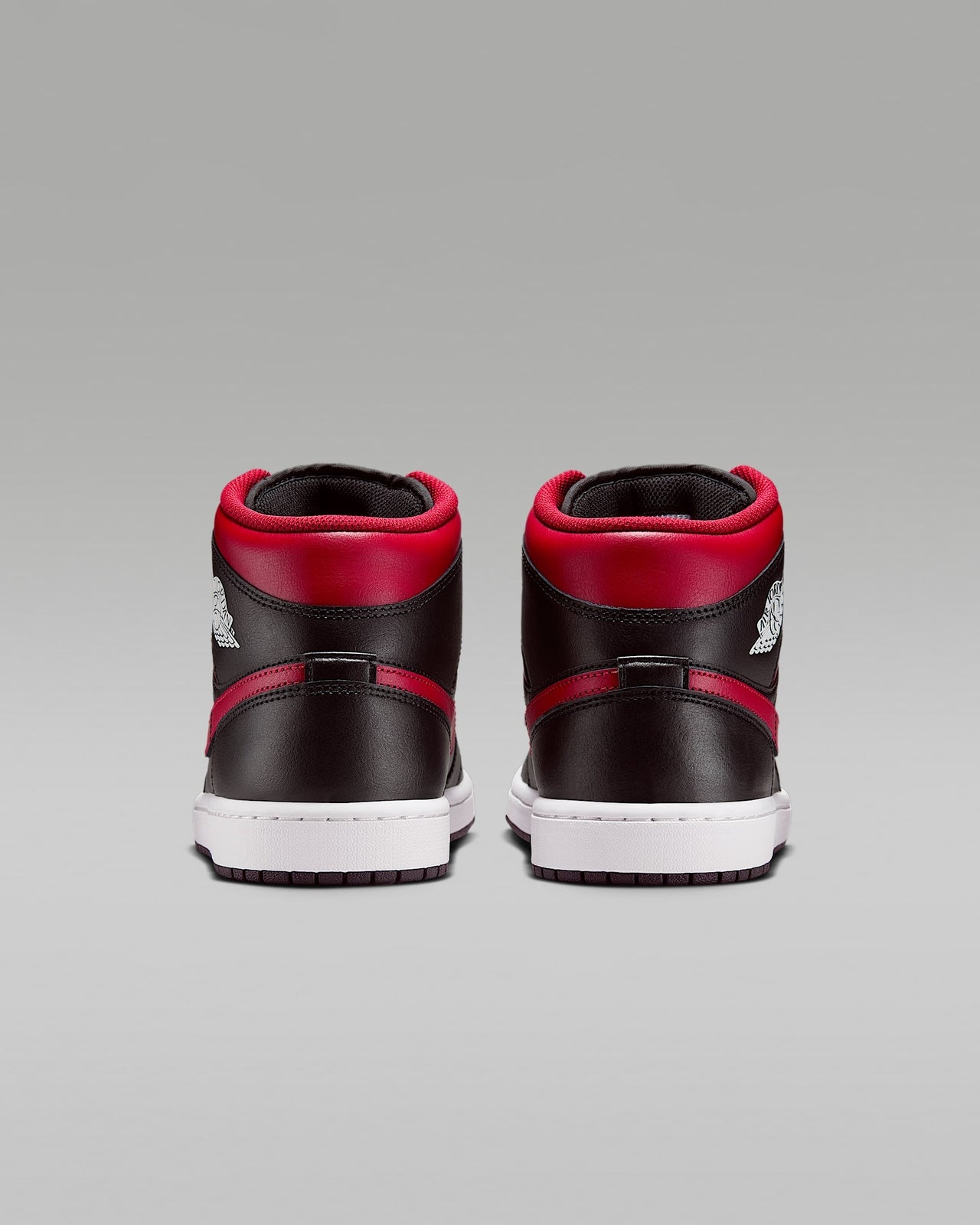 DQ8426-067 Nike Air Jordan 1 Mid Bred (Men's)