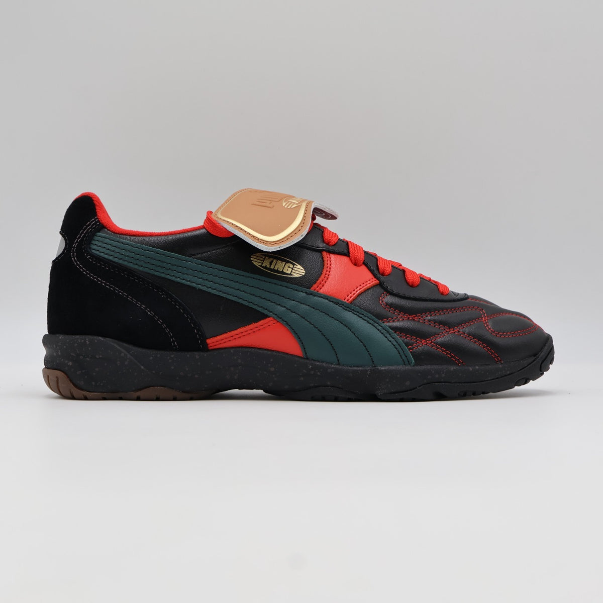404820-01 magforlia Puma King Indoor PUMA Black (Men's)