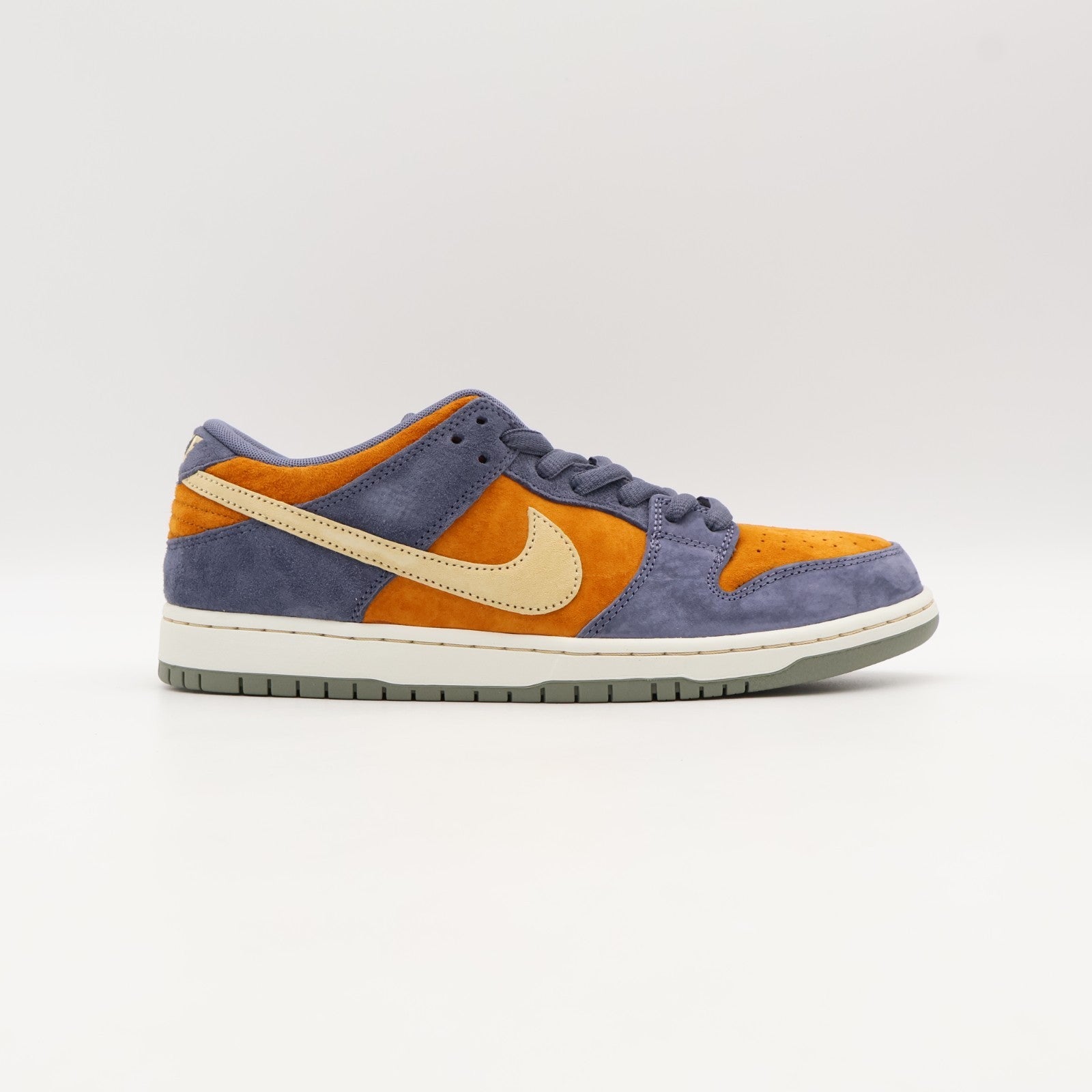 HF3063-002 Nike SB Dunk Low Pro Light Carbon and Monarch (Men's)