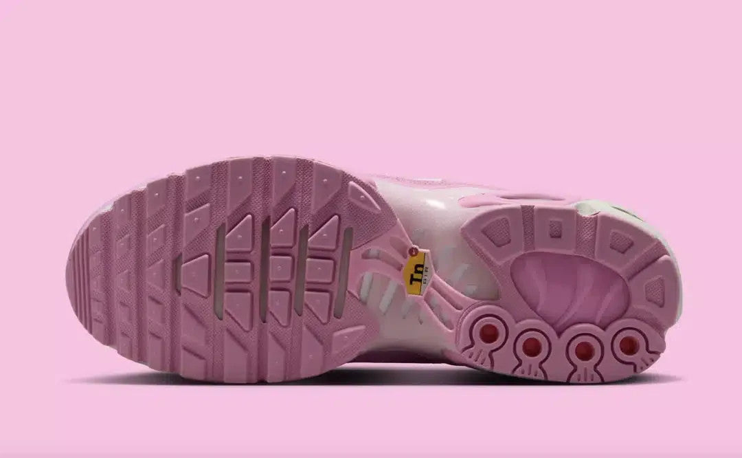 IV5286-600 Nike Air Max Plus "Pink Rise/Summit White" (Women's)