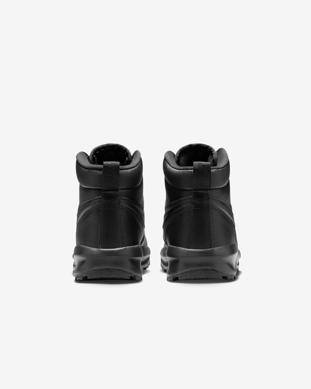 IH7679-001 Nike GS Manoa 17 Triple Black