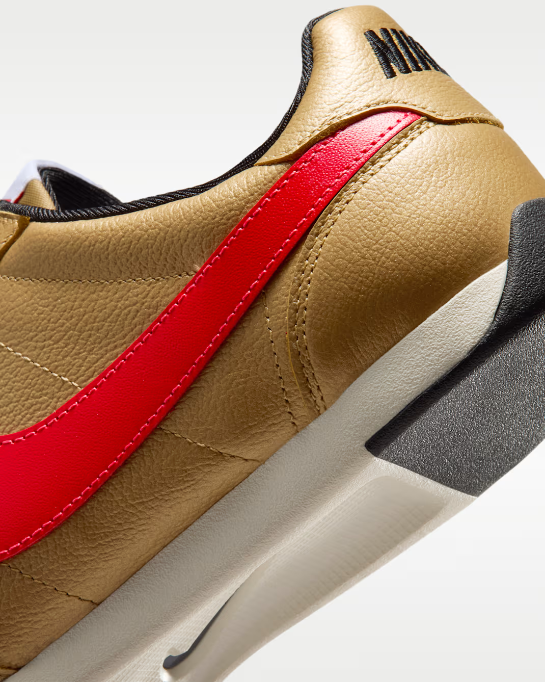 II6984-700 Nike Sprint Sister Metallic Gold Light Crimson (Women's)
