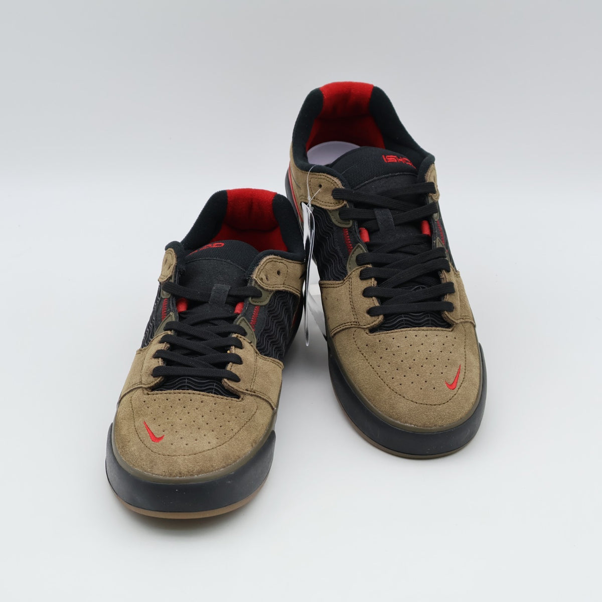 DC7232-300 Ishod Wair Ã Nike SB "Light Olive" (Men's)