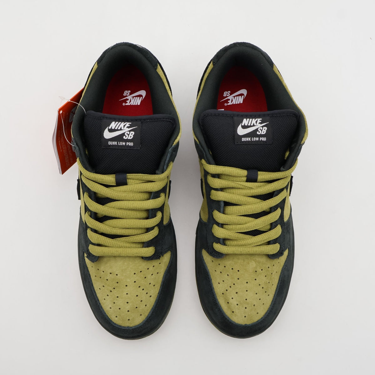 HQ8487-300 Supreme Nike SB Dunk Low Camper Green (Asia Exclusive) (Men's)
