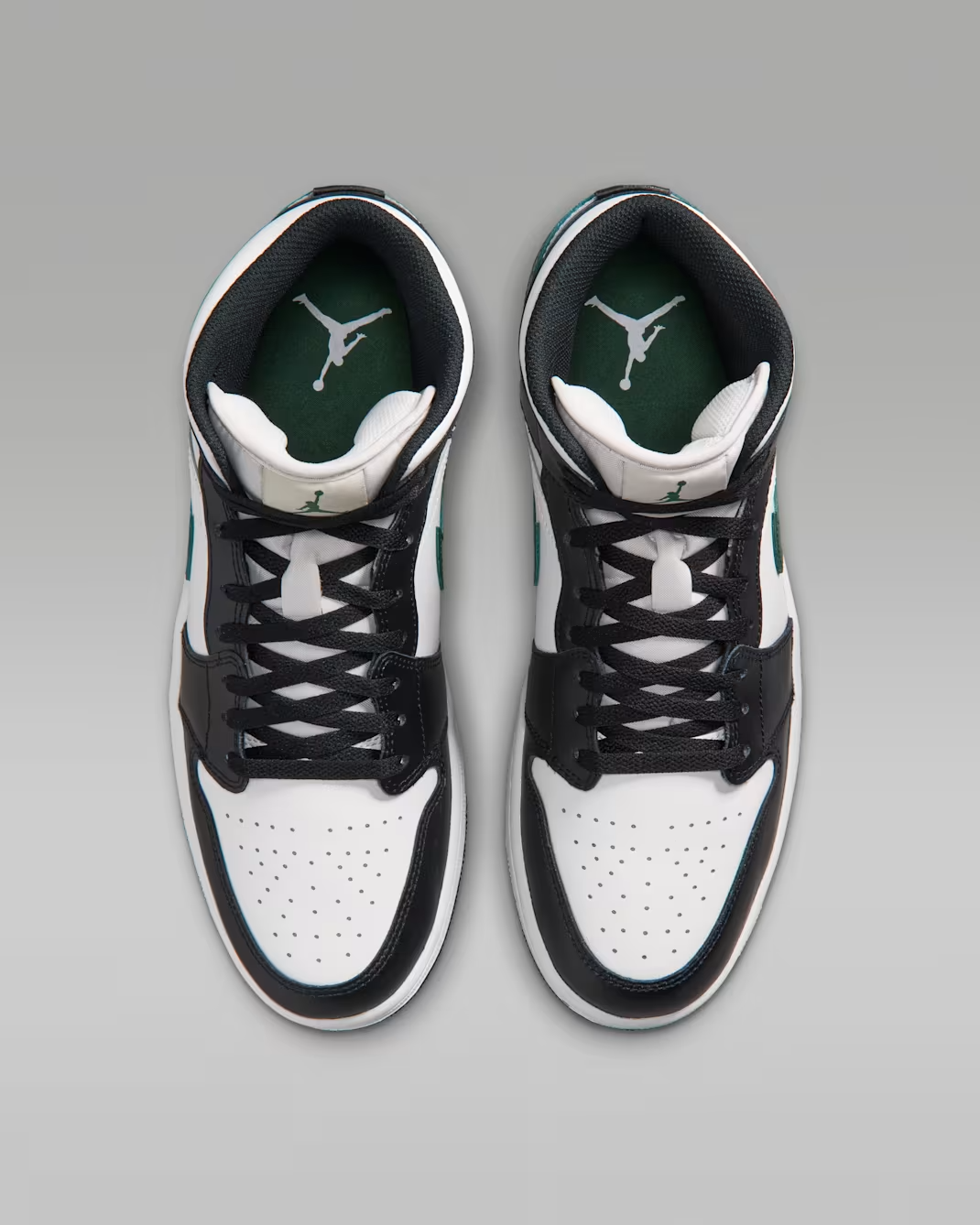 DQ8426-004 Nike Air Jordan 1 Mid "Black/White" (Men's)