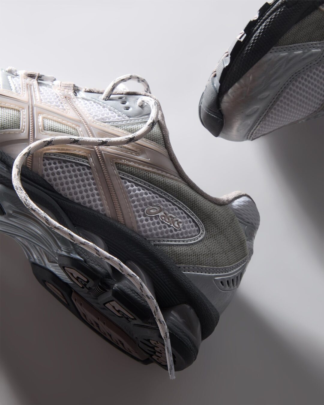 1203A723-100 Kith Ronnie Fieg Asics Gel-Nimbus 10.1 White Morganite (Men's)