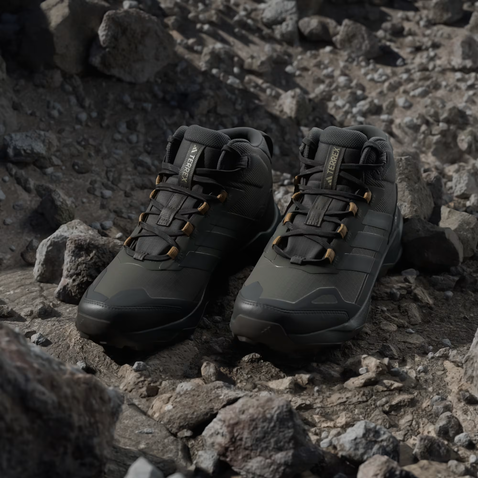 JR3980 adidas Terrex Skychaser AX5 Mid GORE-TEX Hiking (Men's)