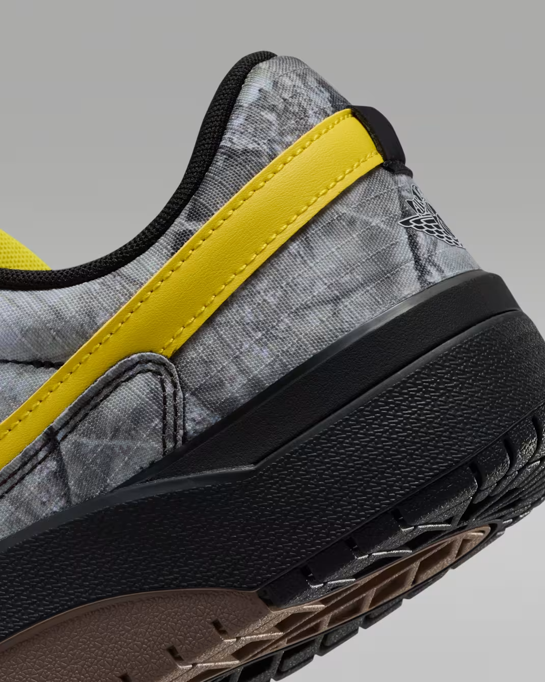 IV2877-900 Nike Jordan Strada Realtree "Multicolor/Bright Citron" (Men's)