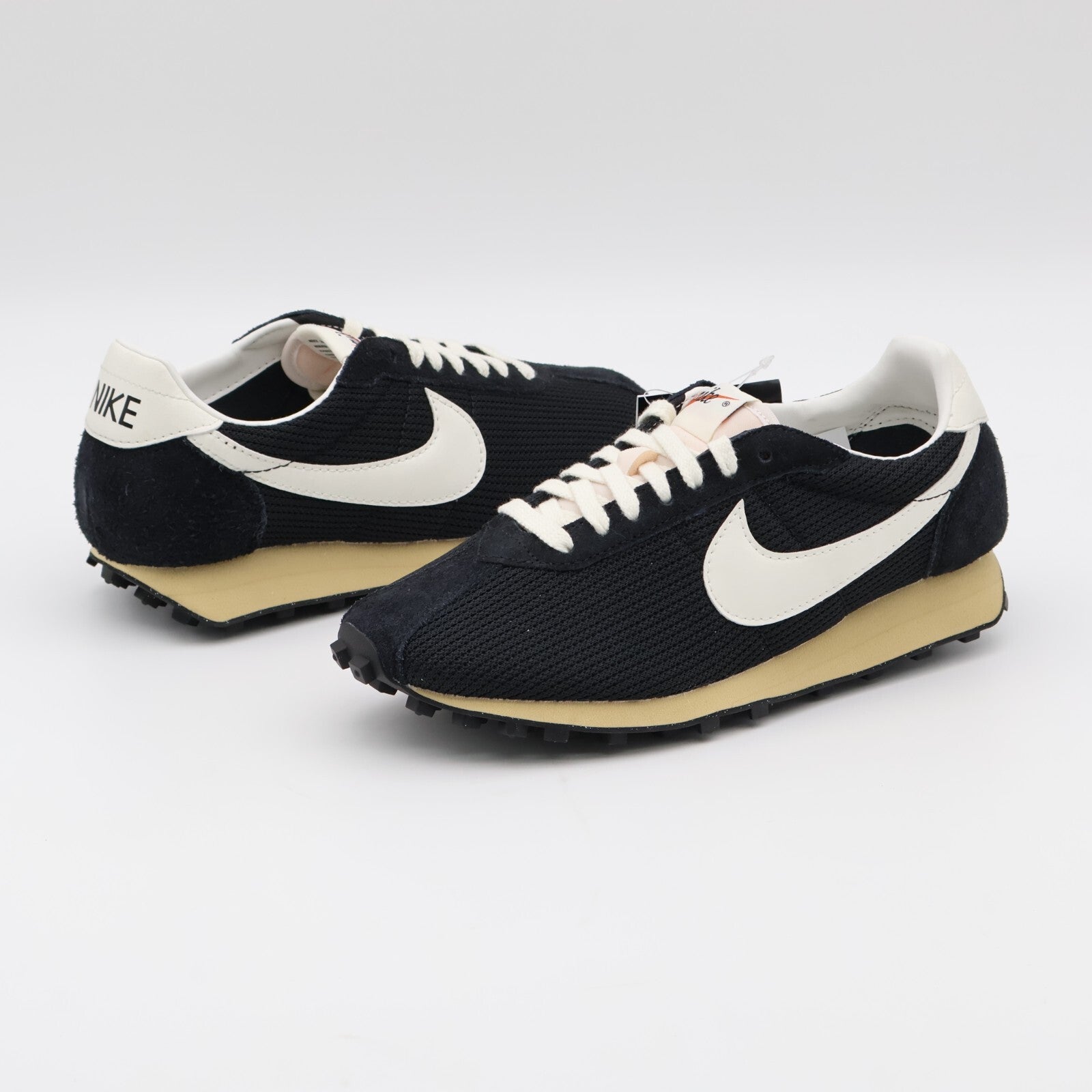 HM0950-001 NIKE LD-1000 Black and Sail (Men's)