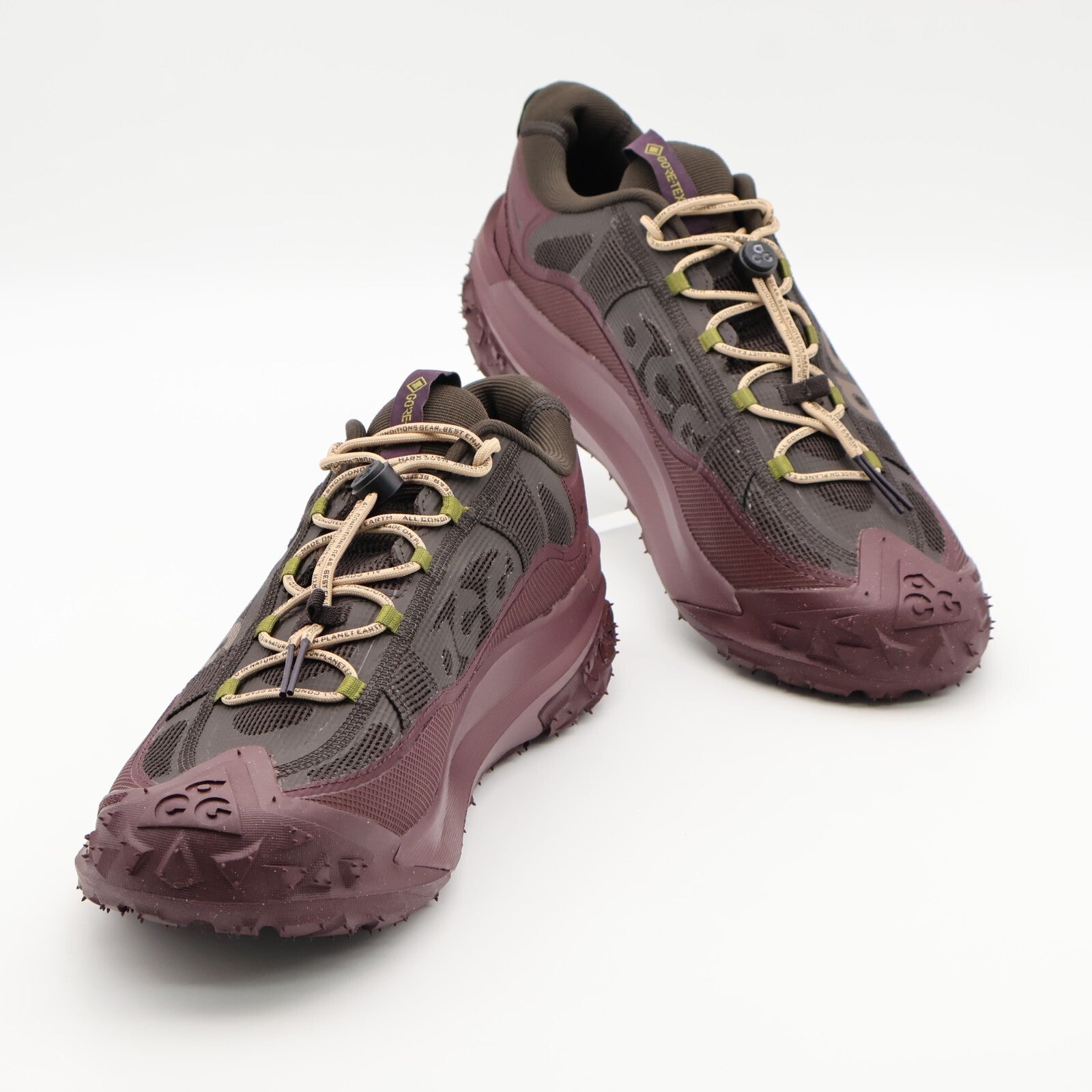 HF6245-200 Nike ACG Mountain Fly 2 Low GORE-TEX Burgundy Crush and Velvet (Men's