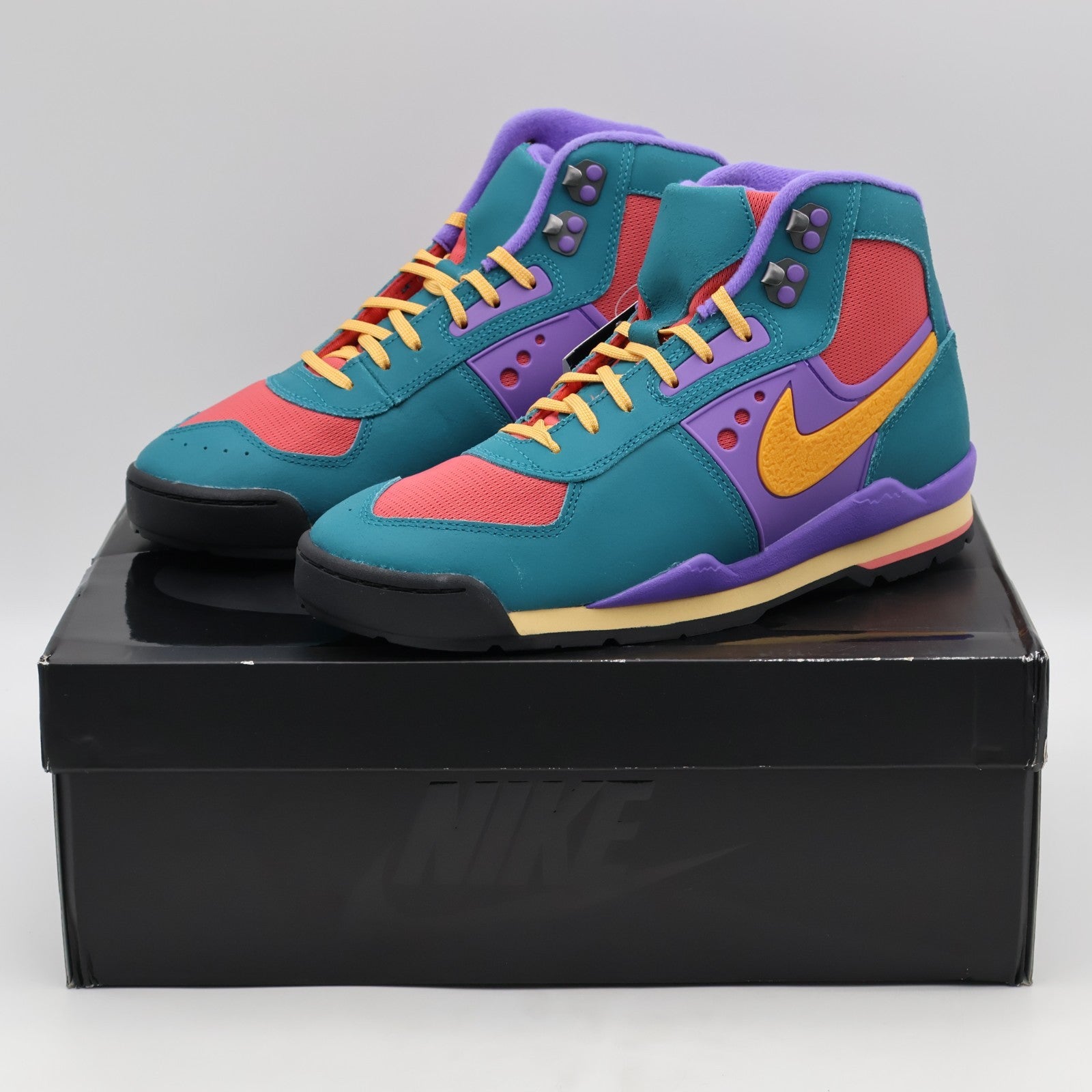 IH4450-300 Nike Baltoro High Bright Spruce Fruit Punch (Men's)