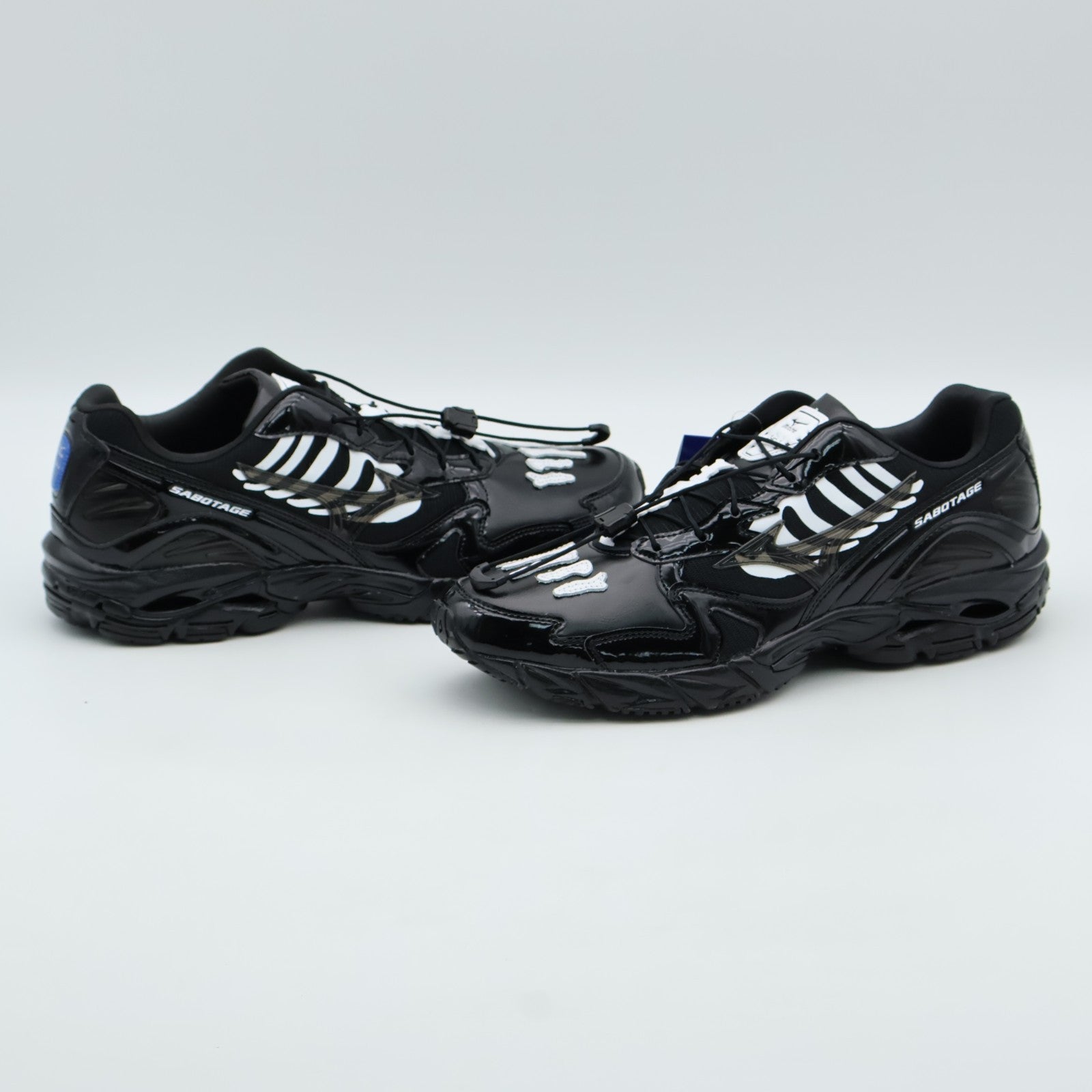 D1GD252601 SBTG Mizuno Wave Rider 10 Black Black White (Men's)