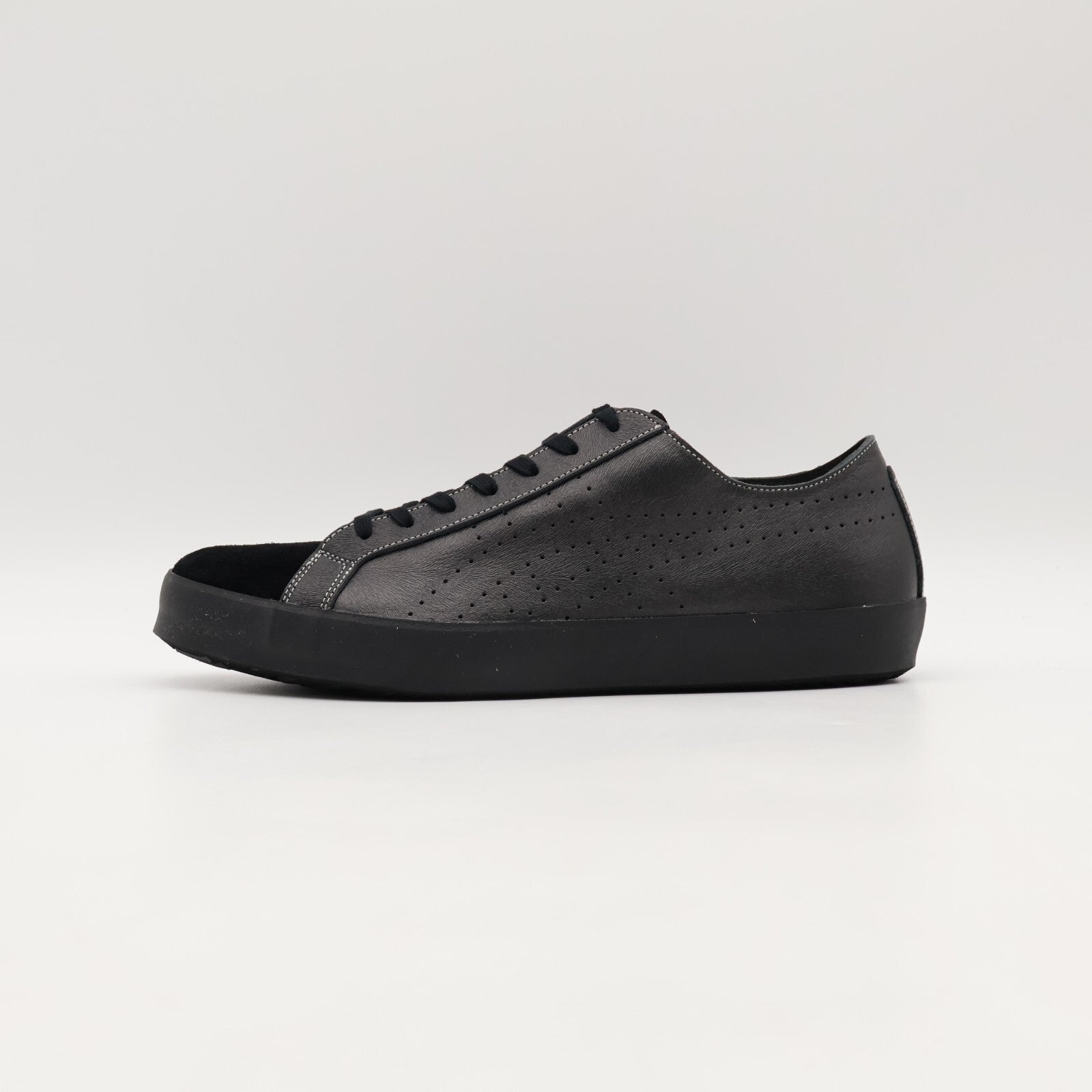 1183C510-001  Onitsuka Tiger NIPPON MADE Fabre Deluxe Lo CL Black Black (Men's)