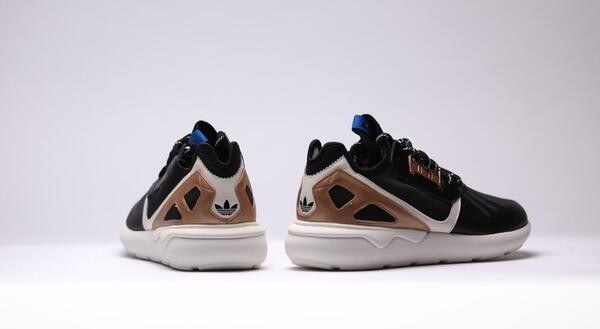 B35639 adidas Tubular Moc Runner "Black"