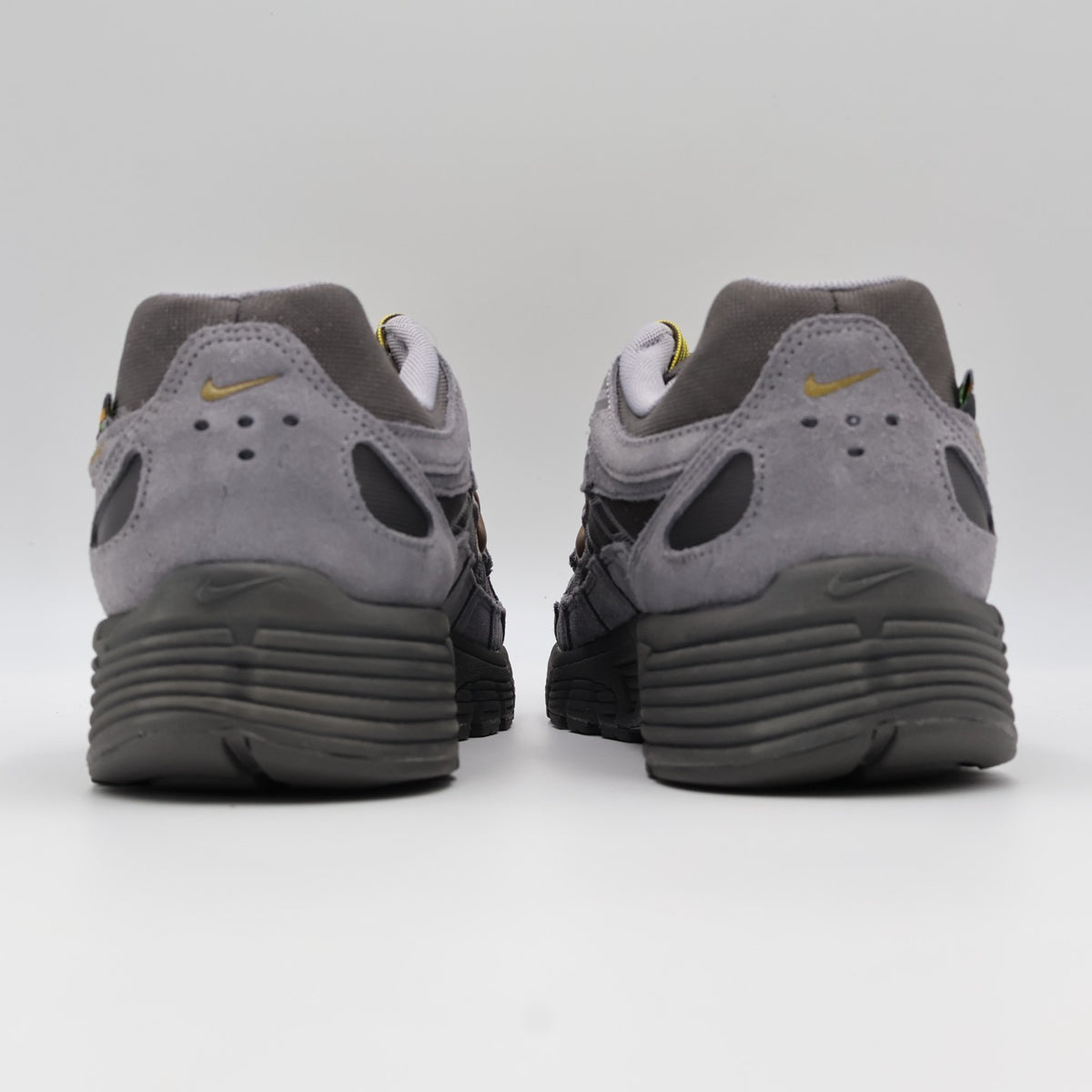 IH0946-201 Nike P-6000 Premium Cordura Medium Ash Golden Hops (Men's)