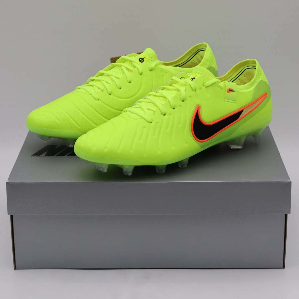 DV4328-701 Nike Tiempo Legend 10 Elite Firm Ground Low-Cut Soccer Cleats (Men's)