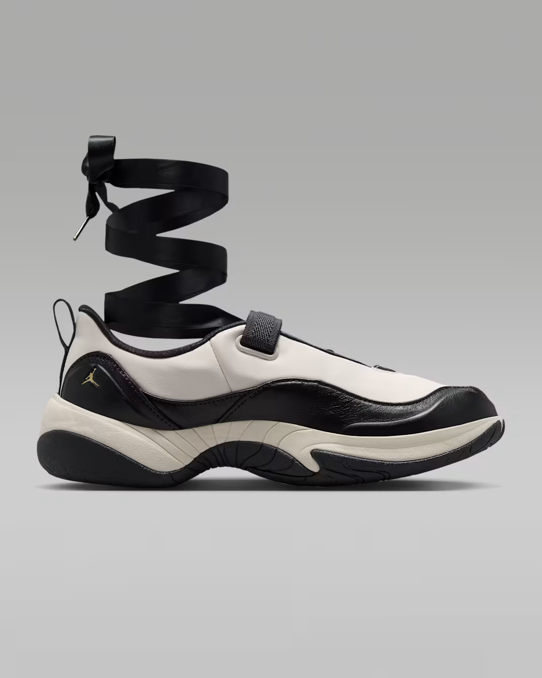 IB8597-003 Nike Jordan Pointe "Black/Chalk" (Women's)