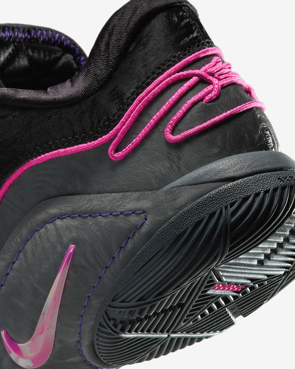 FZ1095-001 Nike LeBron 22 Tunnel Vision FZ1094-001 (Men's)