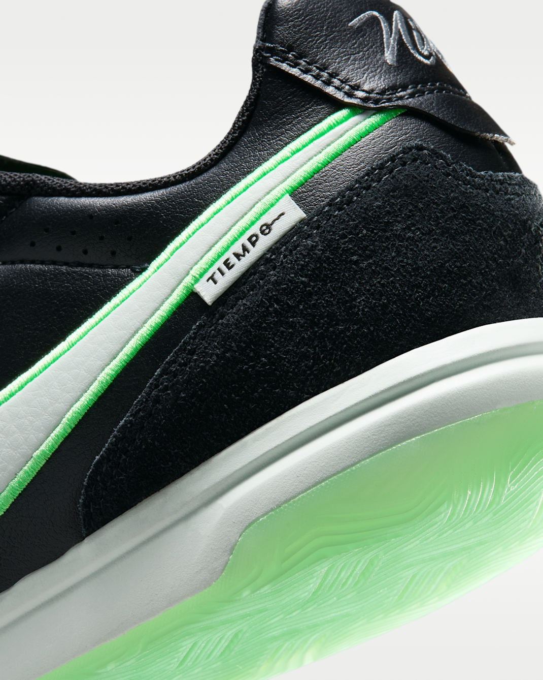 HQ7017-001 HQ7017-001 Nike Tiempo Streetgato Black/Illusion Green (Men's)