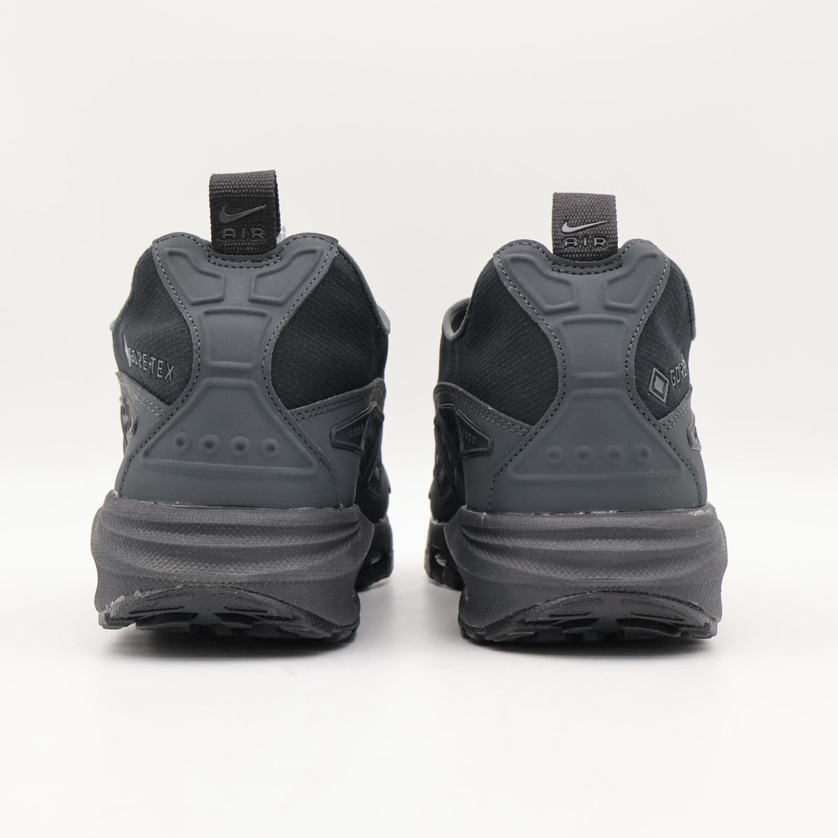 FZ4238-001 Nike Air Max SNDR GORE-TEX Black Dark Smoke Grey (Women's)