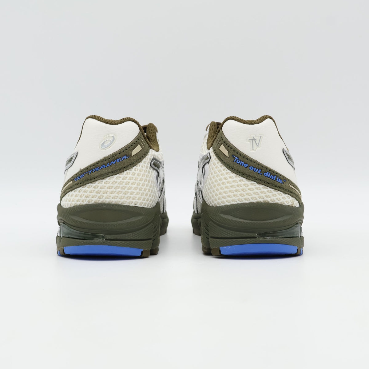 1203A810-101 Temptation Vacation Ã Asics Gel-DS Trainer 14 Cream  (Men's)