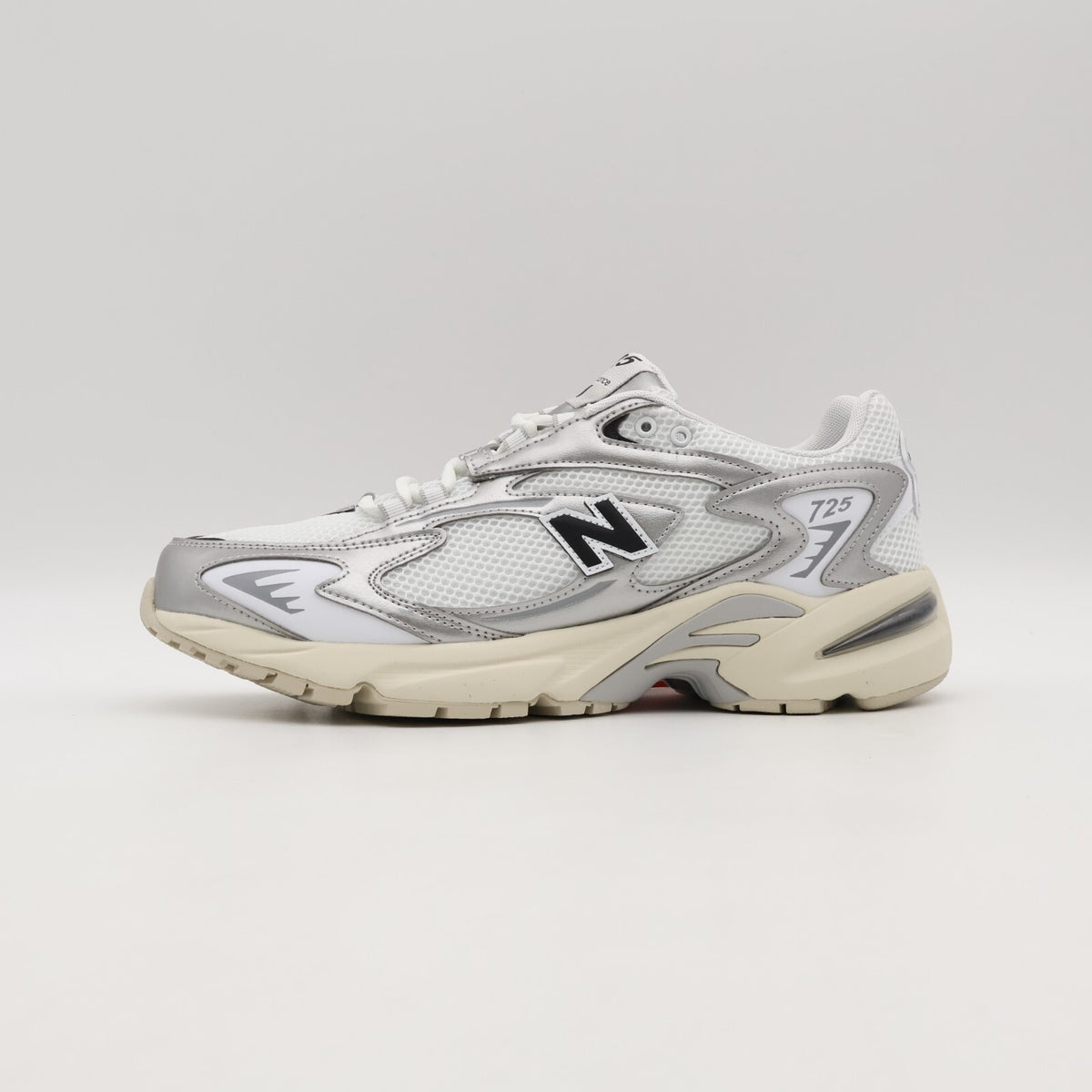ML725CG New Balance 725 White Black (Men's)