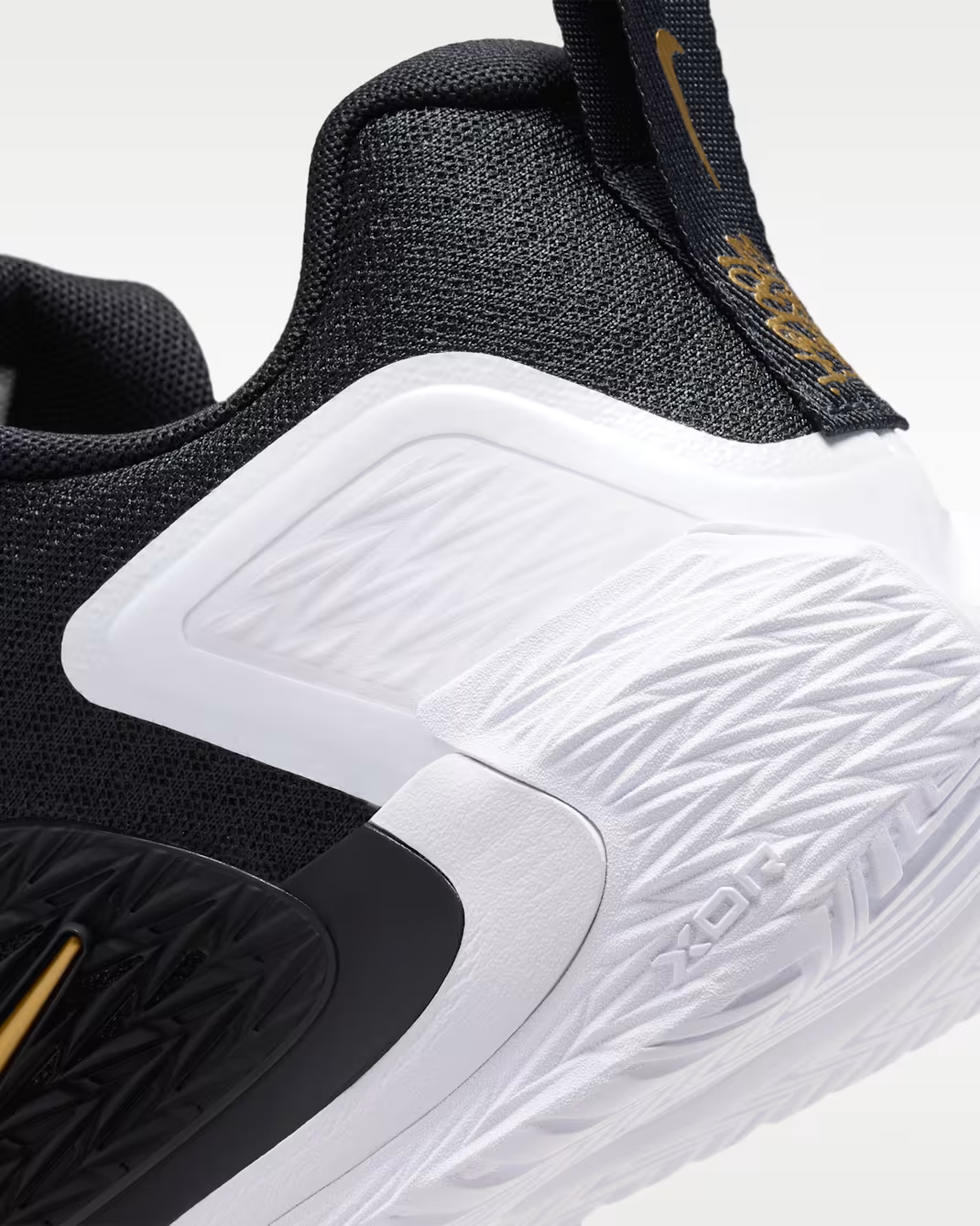 II2284-008 Nike ST Glow "Black/White/Metallic Gold" (Men's)