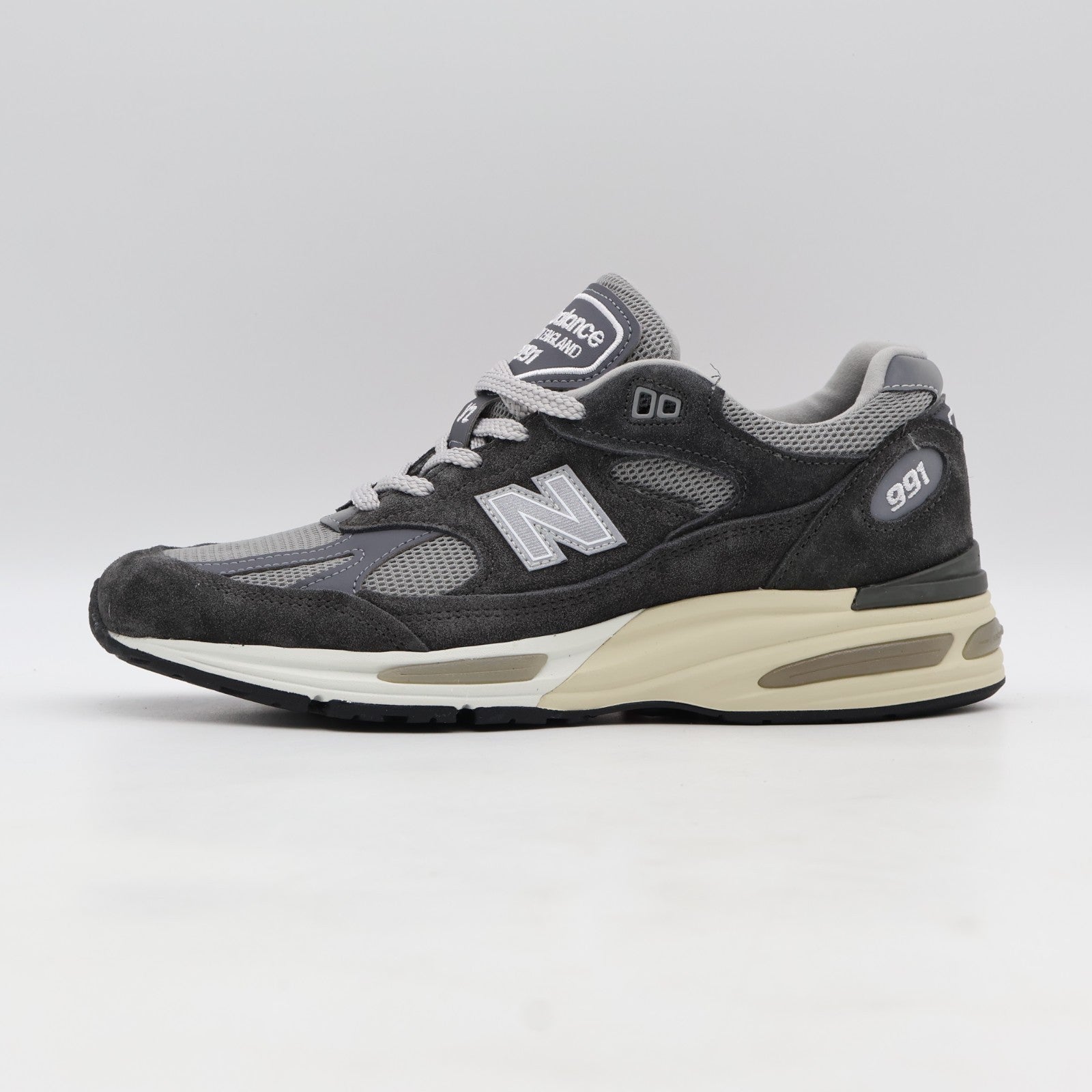 U991RG2 New Balance 991V2 Gray (Men's)