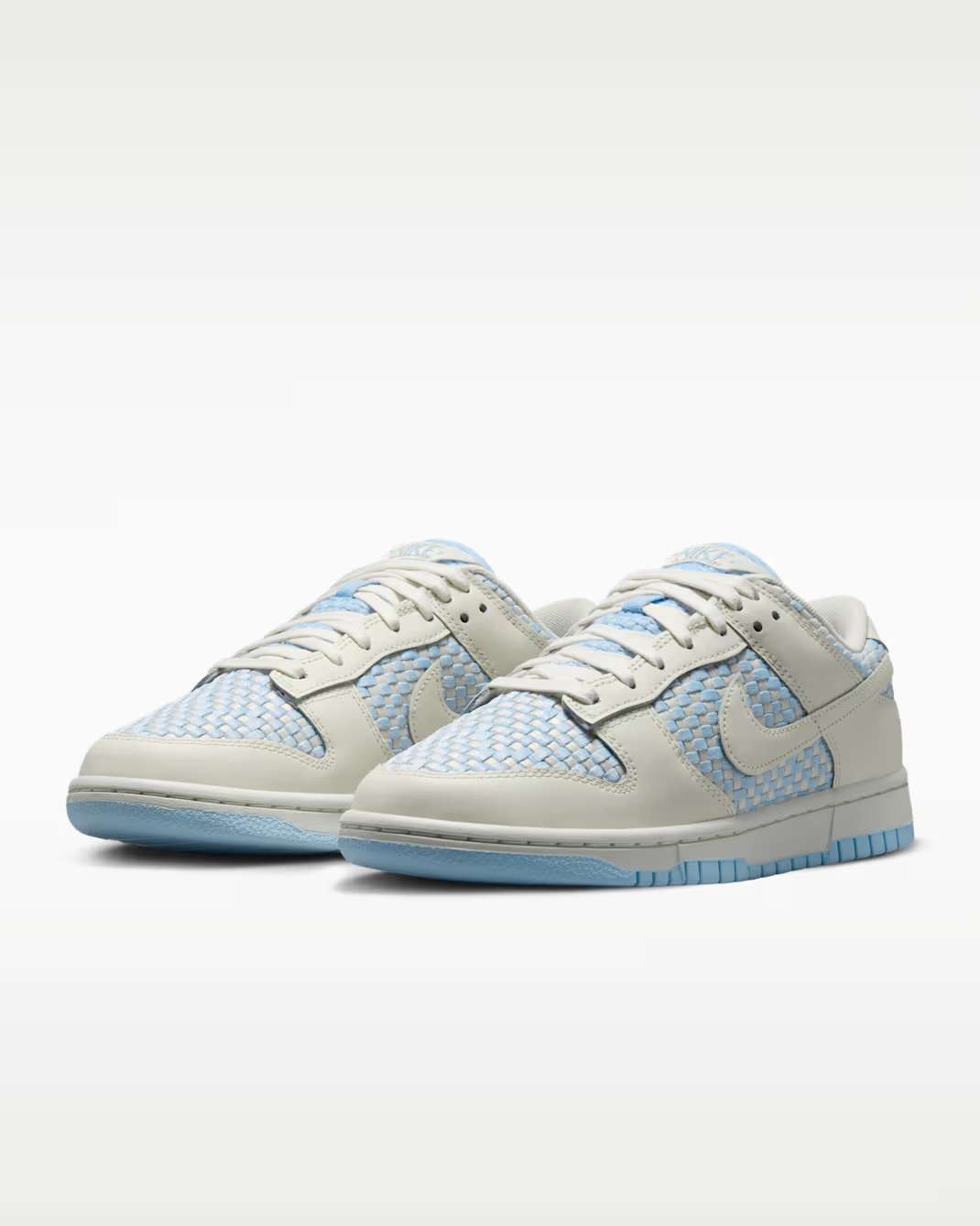 IH2476-401 Nike Dunk Low "Hydrogen Blue/Sail" (Women's)