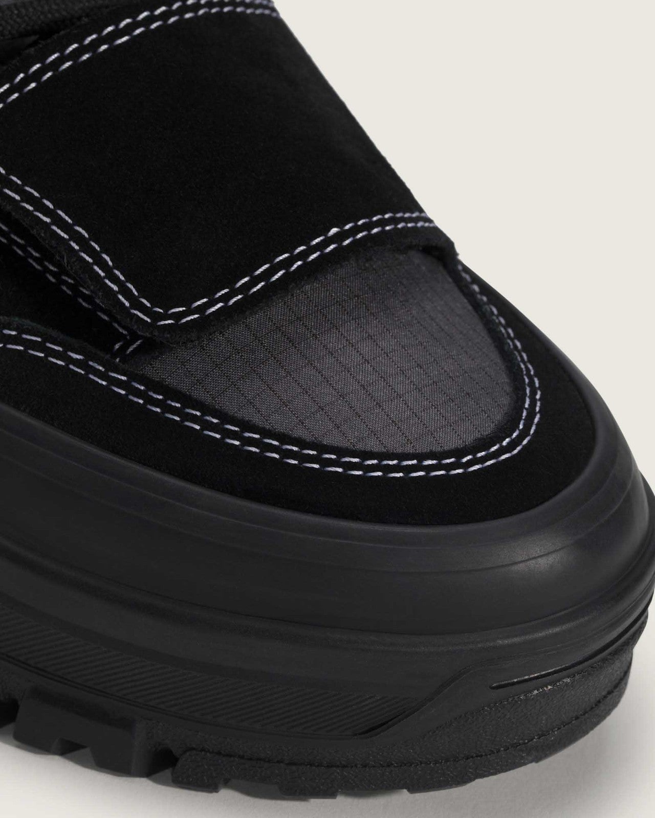 VN000DAYBKA Vans Mt.Edition Mid GORE-TEX Insulated Black Black (Men's)