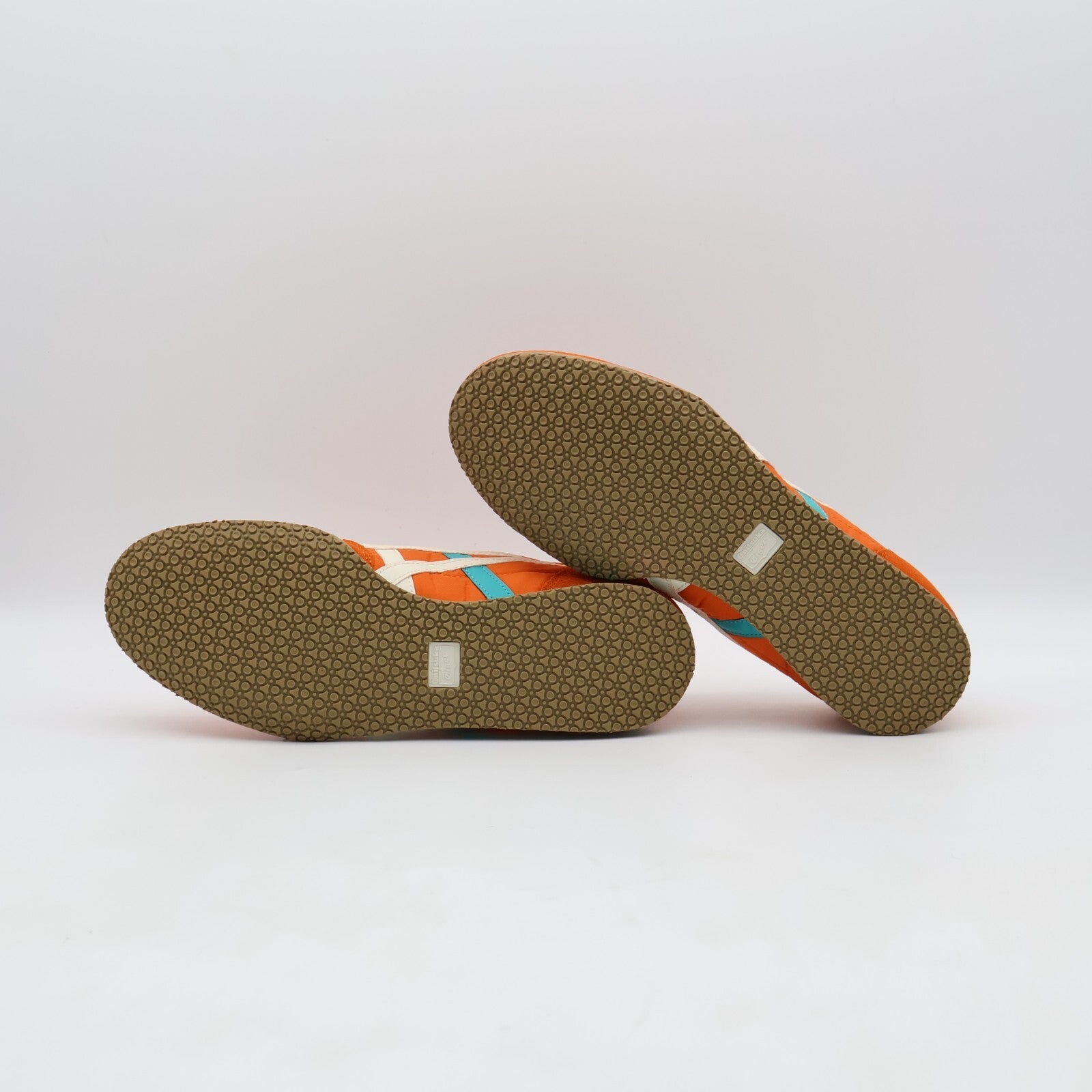 1183B400-604 Onitsuka Tiger Serrano Habanero Birch (Men's)