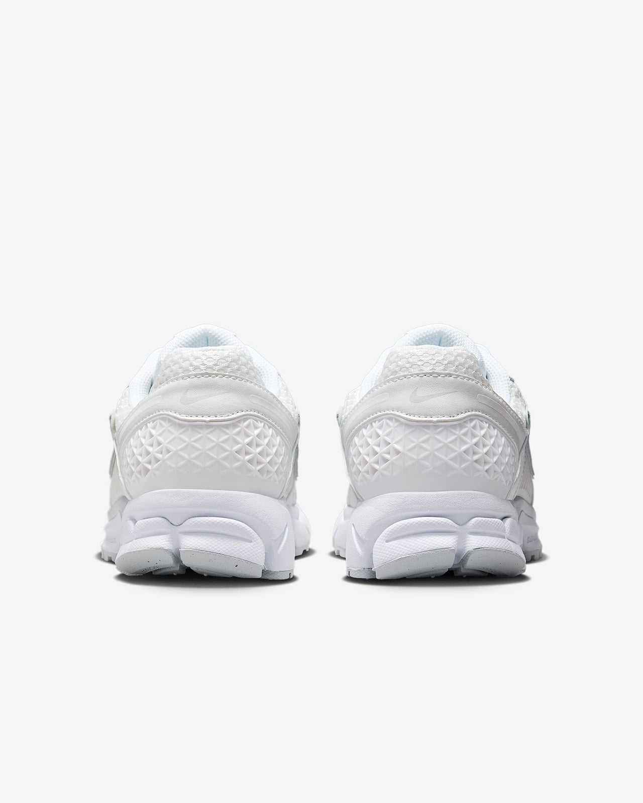 HF7723-100 Nike Women's Zoom Vomero 5 Chrome Toe (Women's)