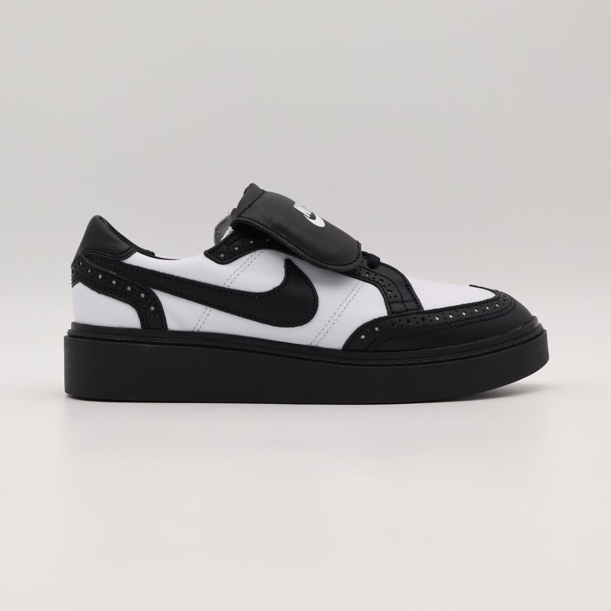 DH2482-101 PEACEMINUSONE Ã Nike Kwondo 1 G-Dragon Panda Wingtip Leather Dress