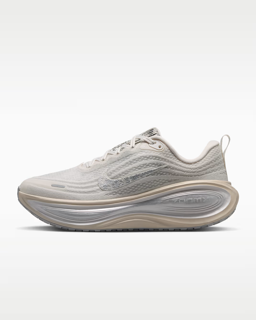 IM8331-001 Nike Vomero Plus SE (Women's)