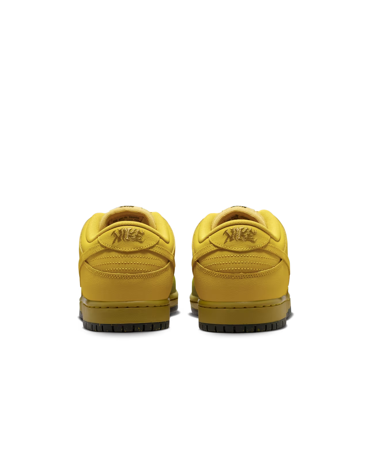 IO0427-300 Nike SB Dunk Low Pro "Saffron Quartz" (Men's)