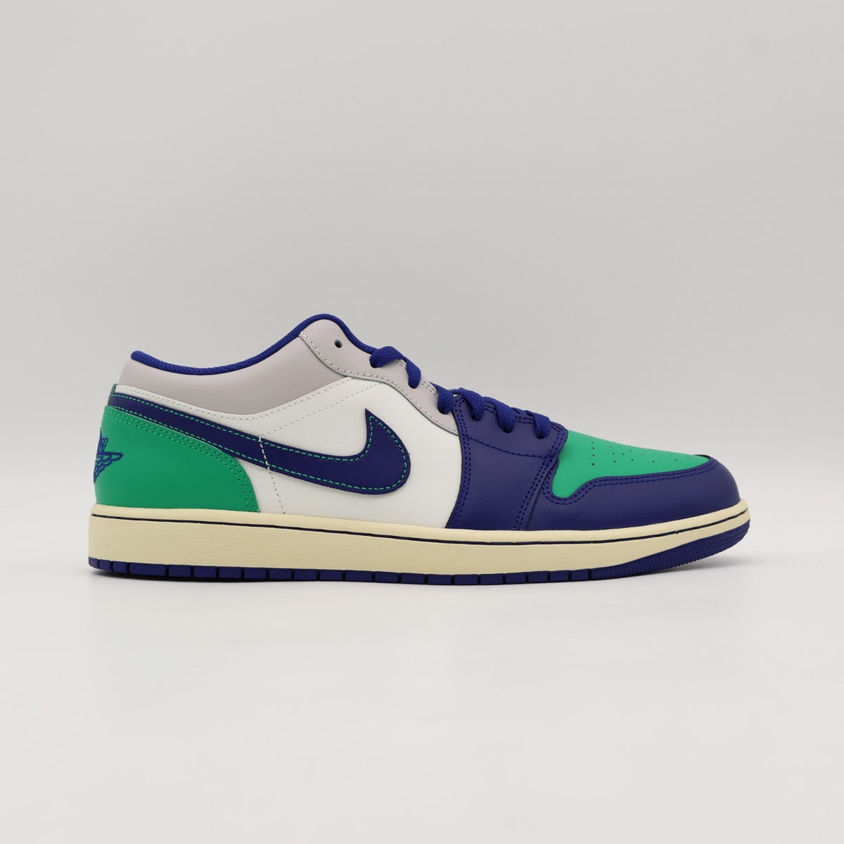 553558-147 Nike Air Jordan 1 Low Seahawks (Men's)