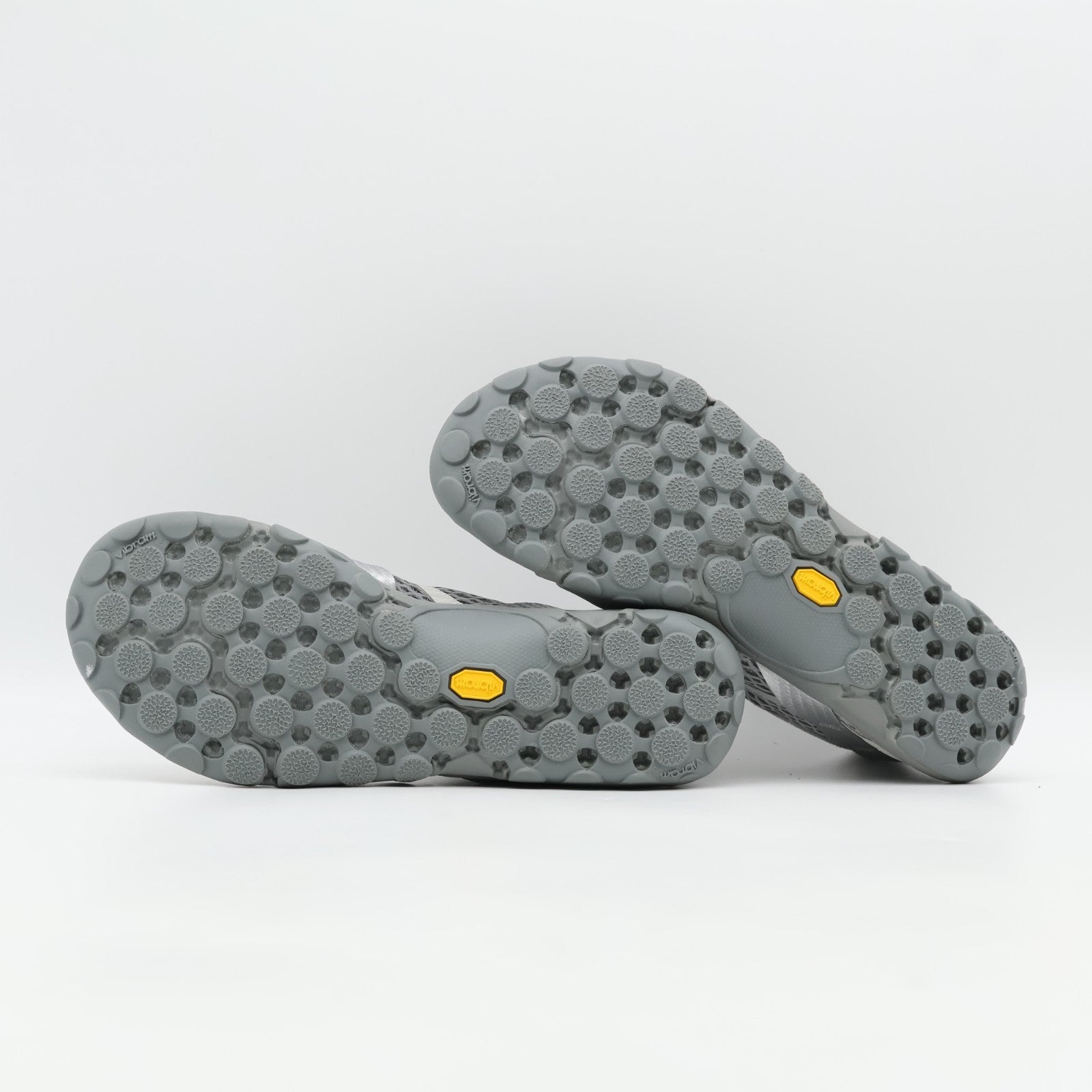 MT10OAB New Balance MT10O Gray (Men's)