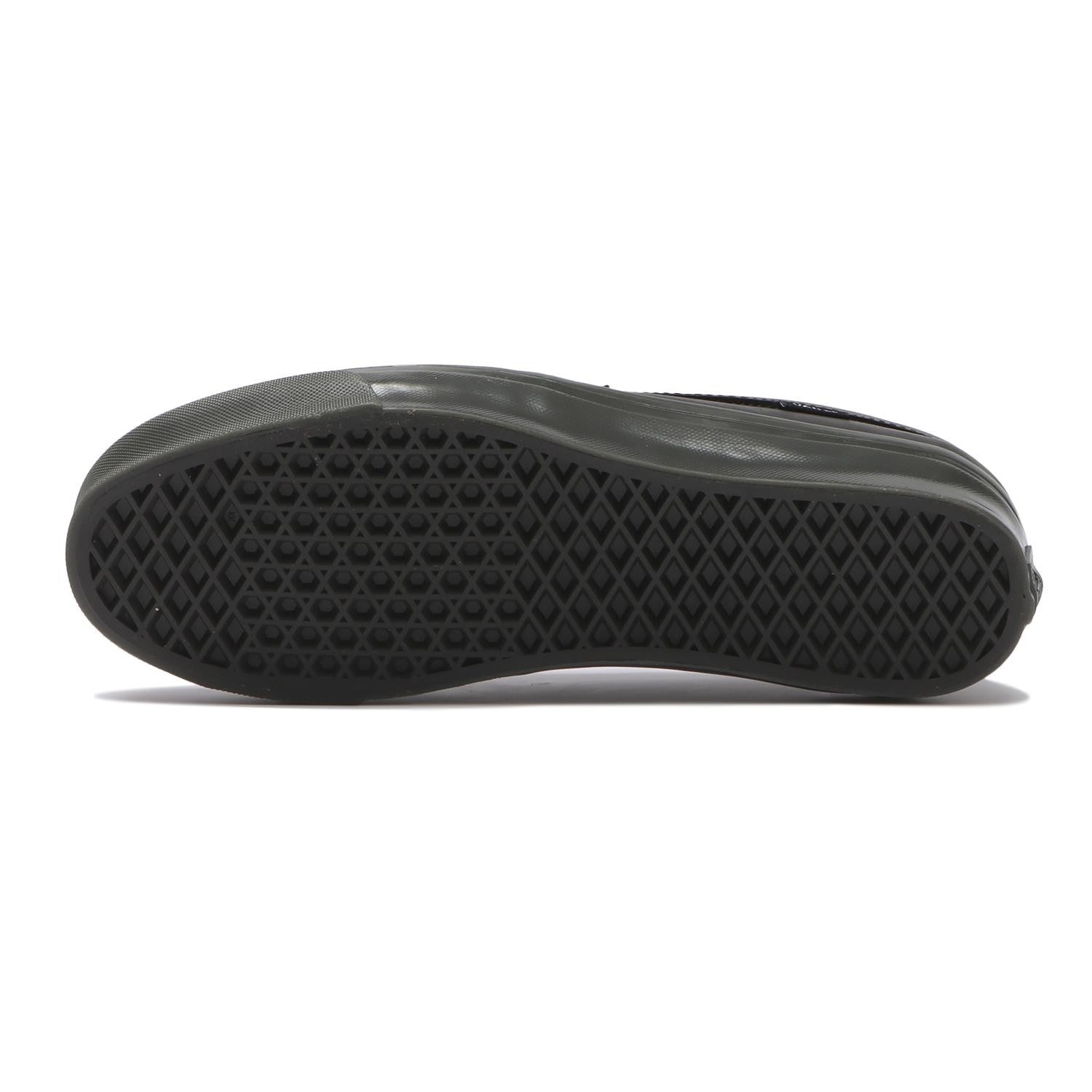 VN000VATBLK Vans Premium Loafer 53 Hardware "Black"