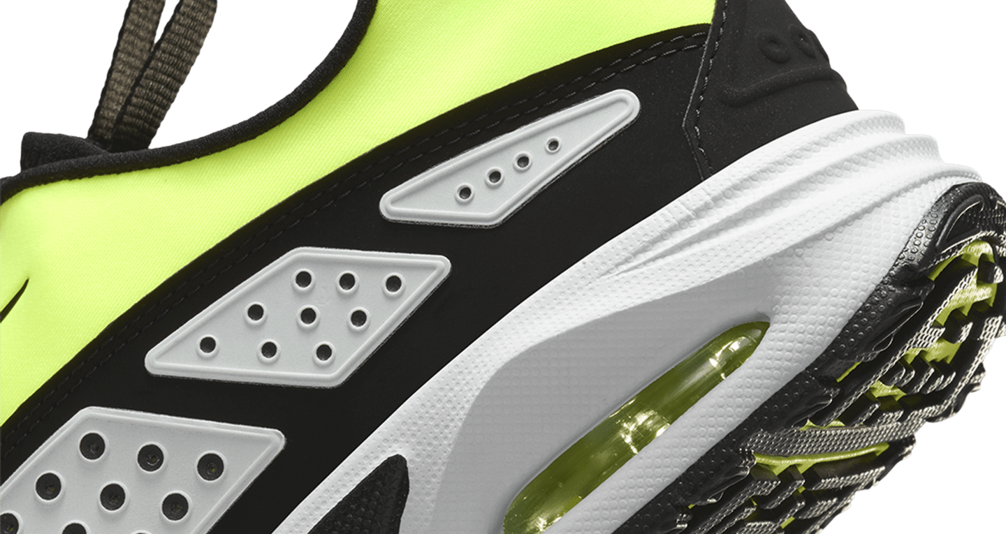 FZ2068-700 Nike Women's Air Max SNDR Volt and Black (Women's)