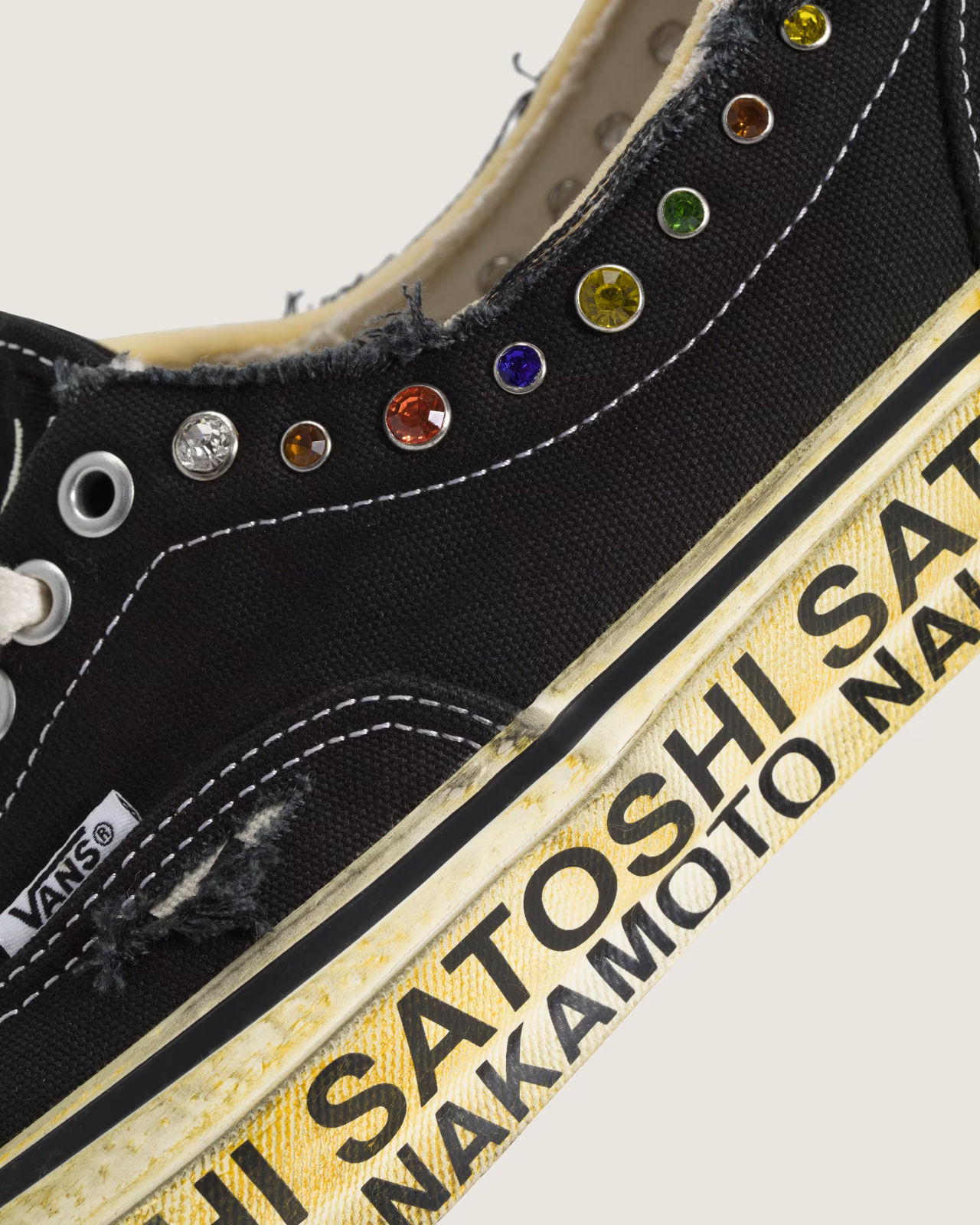 VN000EFEBLK Satoshi Nakamoto Ã OTW by Vans Era 95 Gems Round Jewel (Men's)