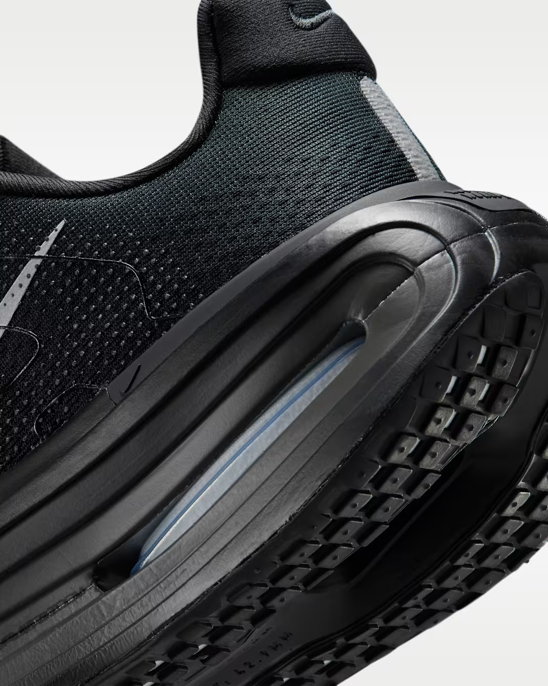 HM5973-005 Nike Vomero Premium "Black/Off Noir" (Women's)