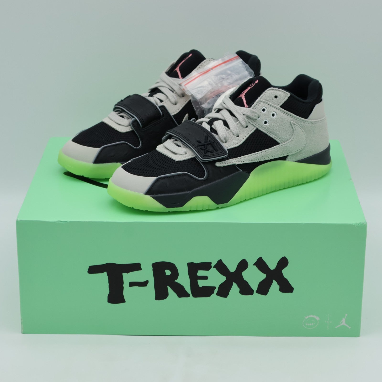 IH7971-001 Travis Scott Ã Chase B Ã Nike Jumpman Jack TR CJ1 T-Rexx (Men's)