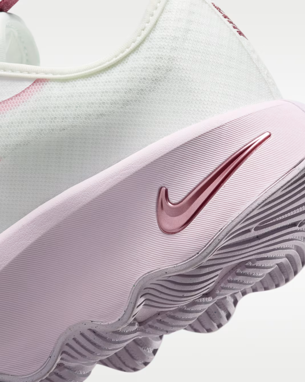 II7278-103 Nike Motiva 2 (Women's)