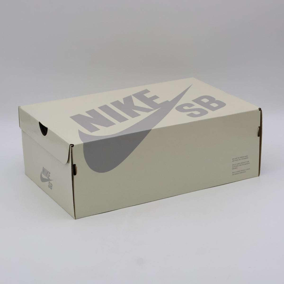 IM4283-700 Supreme Nike SB Air Max 2 CB 94 Low SP Metallic Gold (Men's)
