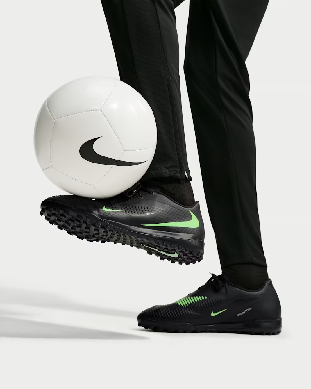 HQ2325-001 Nike Phantom 6 Low Academy "Black/Illusion Green" (Men's)