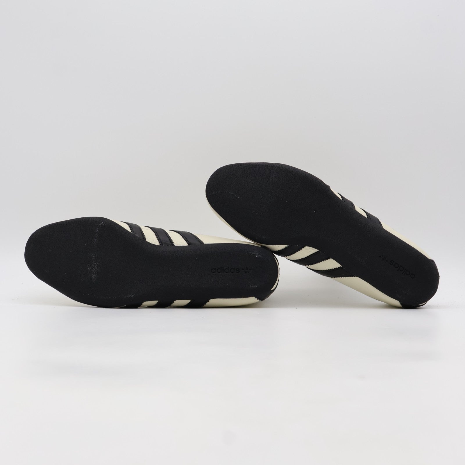 JQ0597 adidas Originals Tokyo Off White Core Black Gold Metallic (Women's)